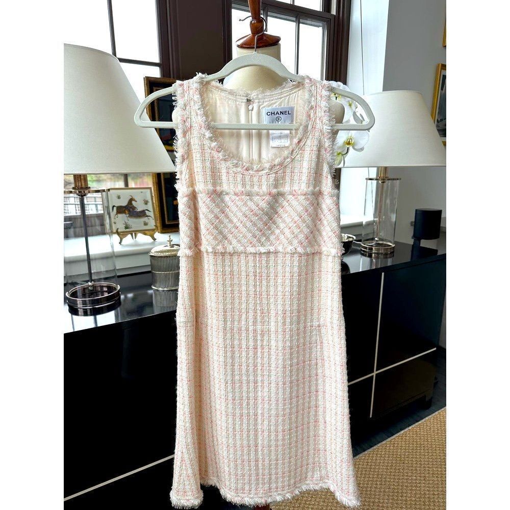 Authenticated Chanel Vintage 2004 PINK/CREAM Tweed Multicolor Dress Size 36 - Picture 7 of 11